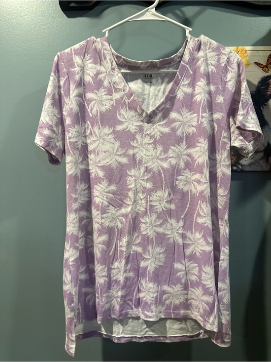 a.n.a Tops - a.n.a Lavender Palm V-Neck Tee with White Print